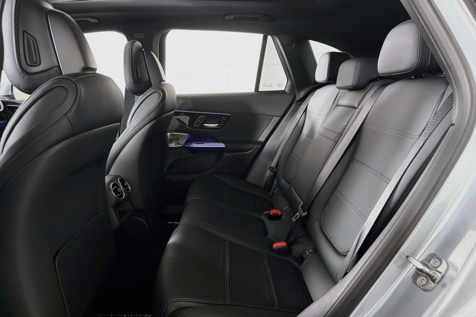 New 2026 Cirrus Silver Metallic Mercedes-Benz GLC 300 SUV image 7