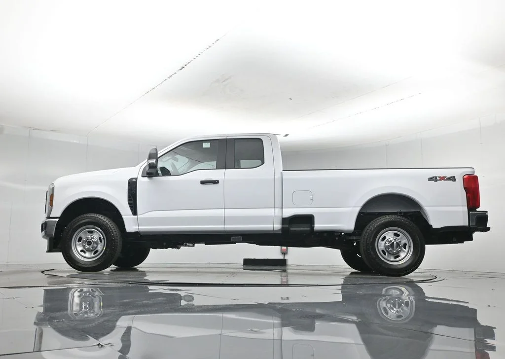 New 2027 White Ford XL image 7