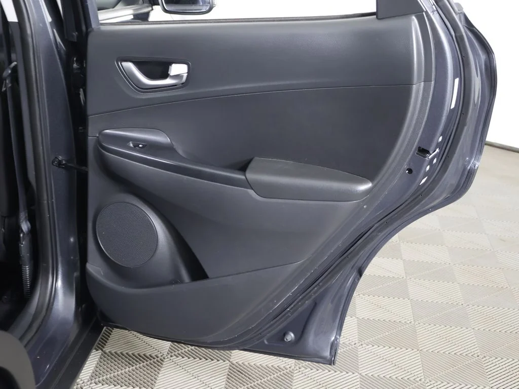 Used 2022 Gray Hyundai SEL image 27