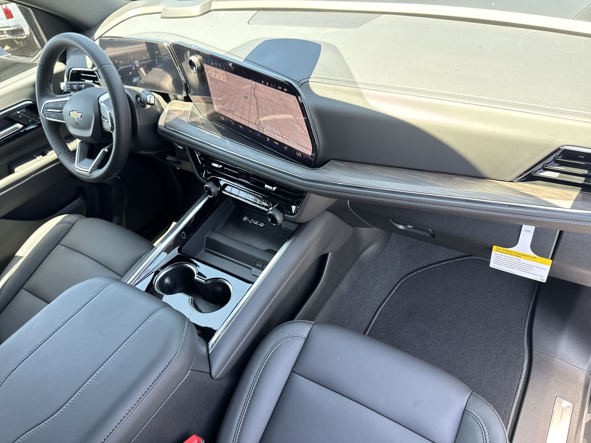 2026 Chevrolet Suburban LT - Photo 43