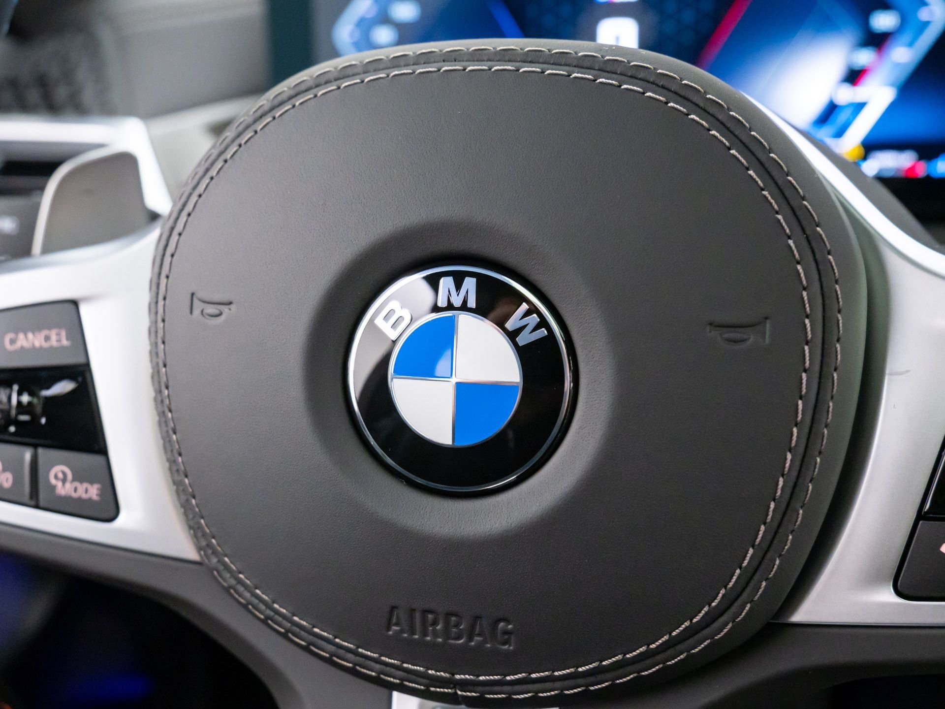 Certified Used 2026 Dravit Grey Metallic BMW M60i image 28