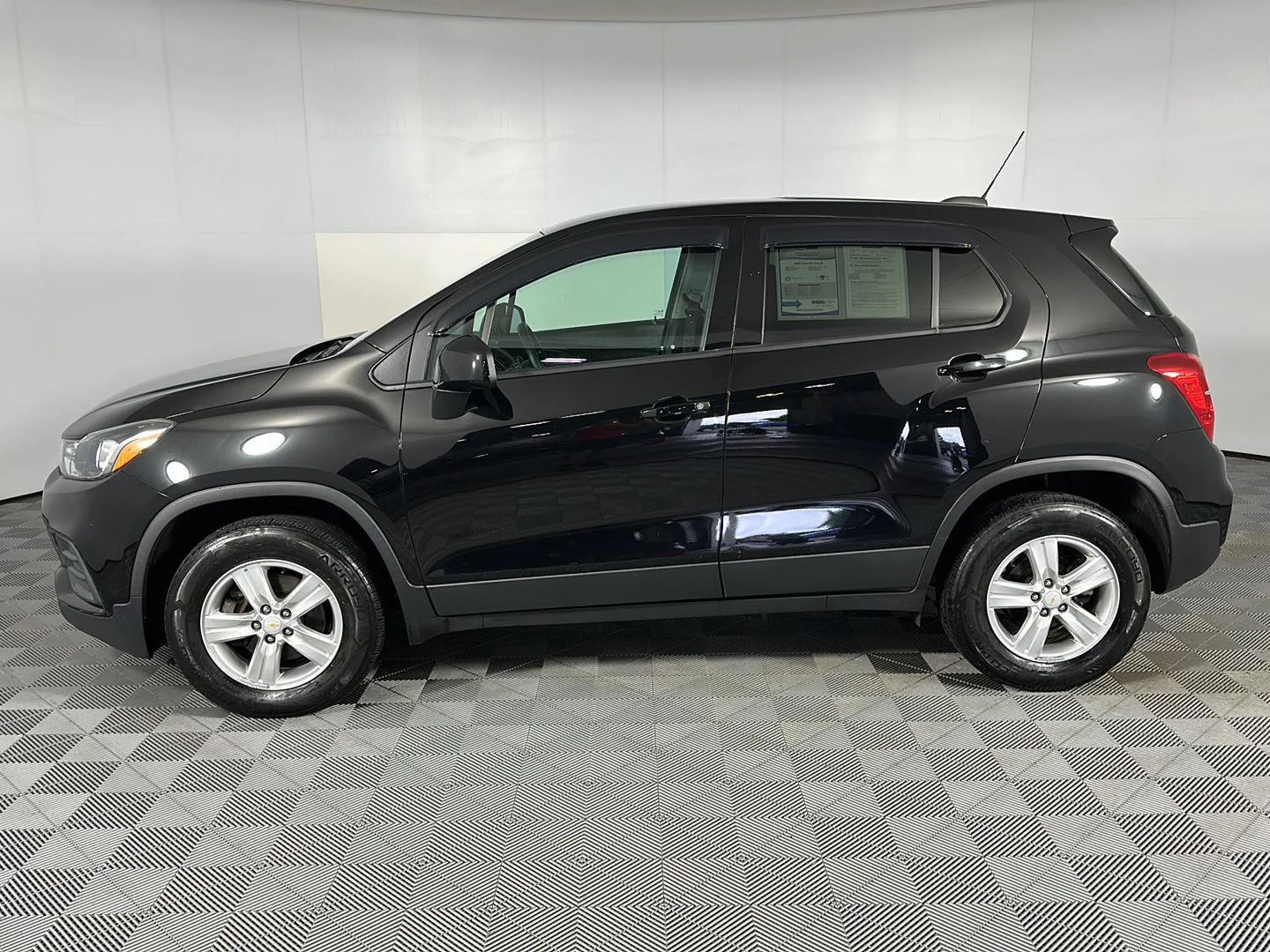 Used 2020 Mosaic Black Metallic Chevrolet LS image 14
