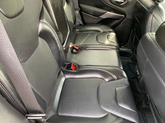 Used 2021 Green Jeep Latitude Lux image 15