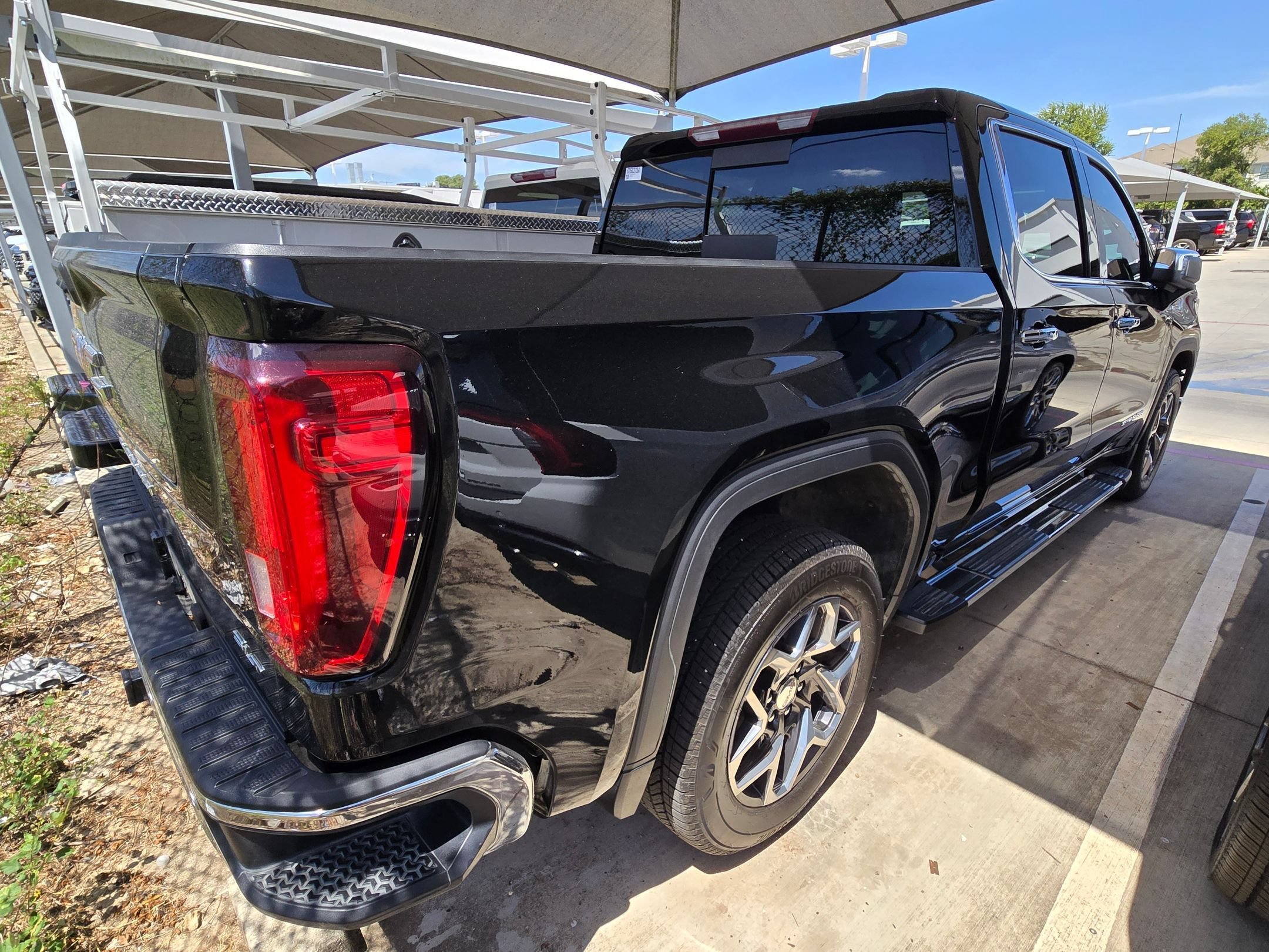 Certified Used 2024 Onyx Black GMC SLT image 7