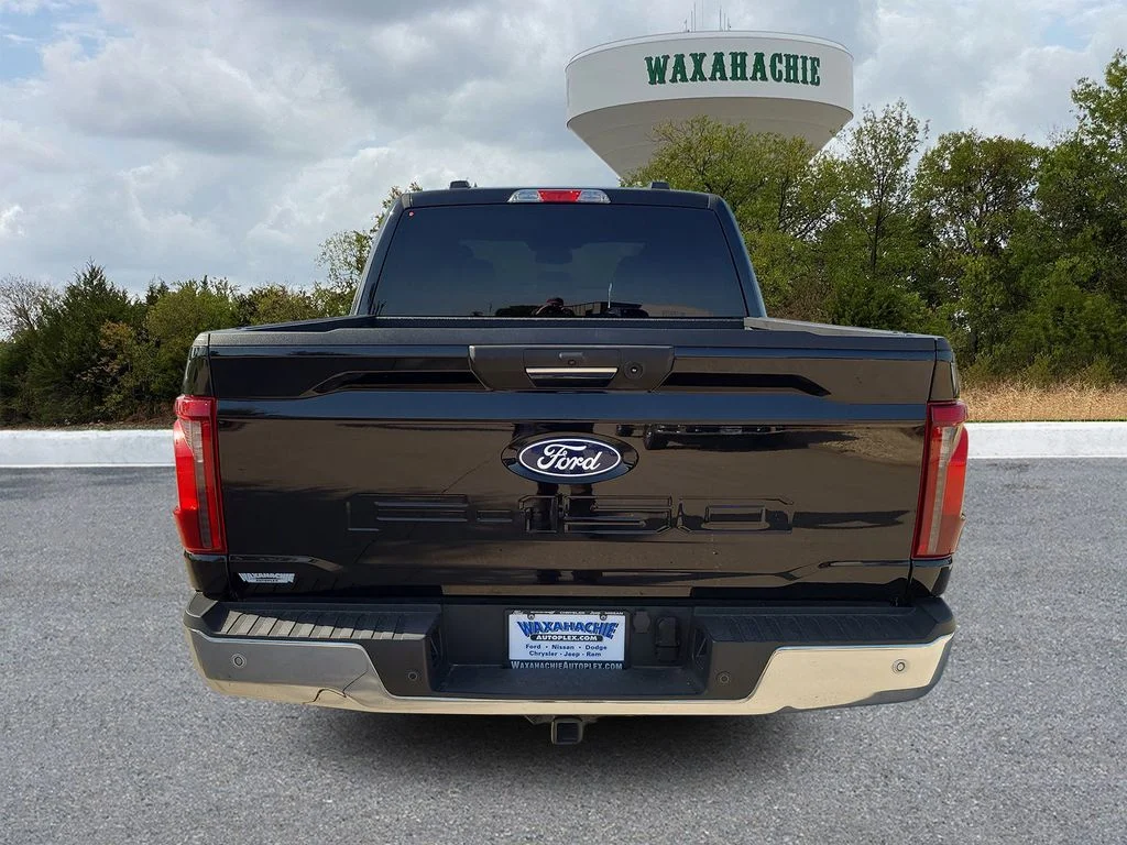 Used 2024 Black Ford XLT image 4