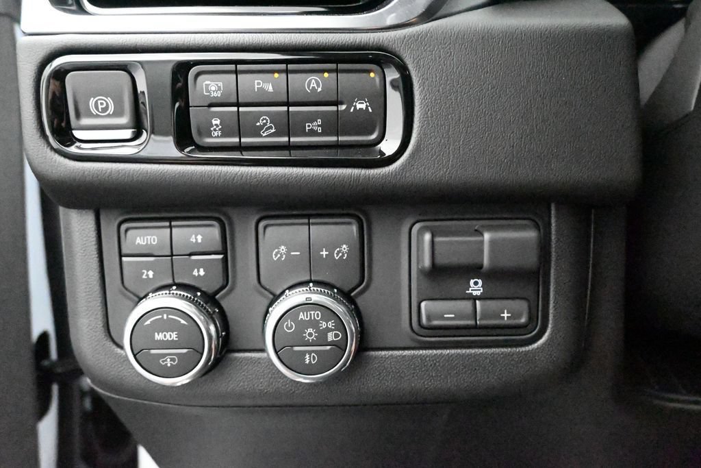 2026 GMC Yukon XL Denali - Photo 12