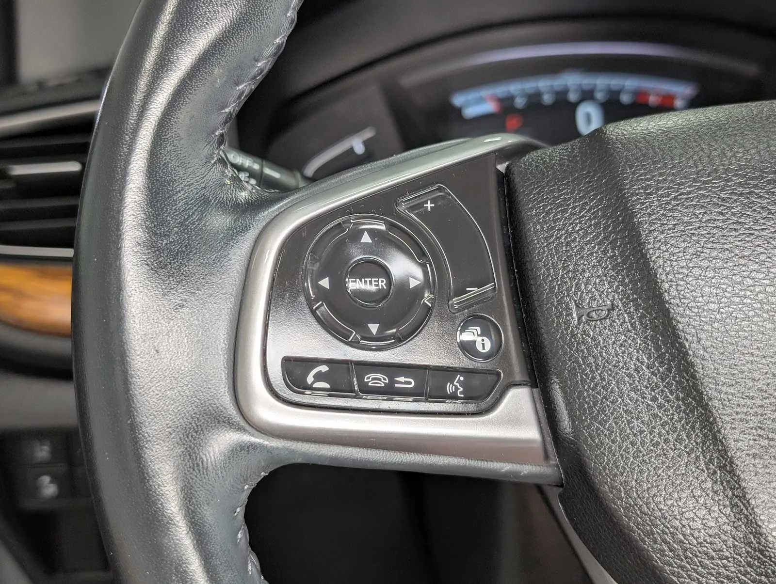 Used 2020 Lunar Silver Metallic Honda EX-L image 37