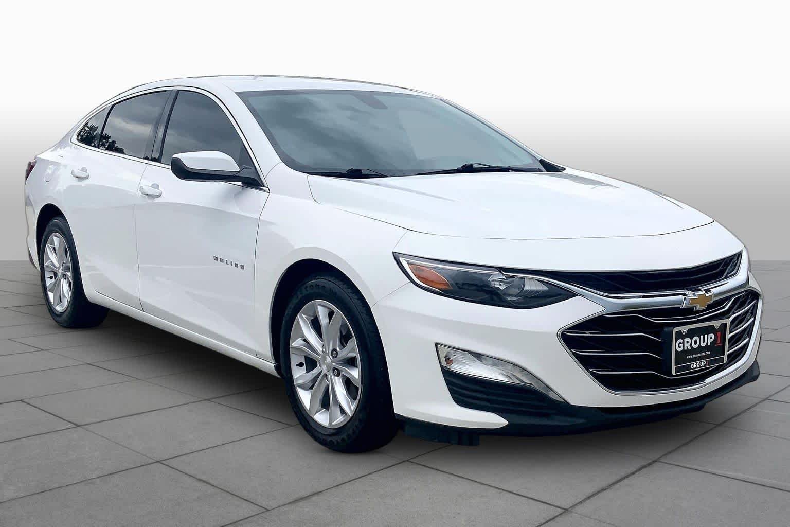 Used 2020 Summit White Chevrolet LT image 3