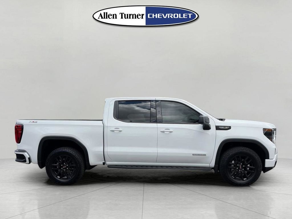 Used 2025 White GMC Elevation image 3