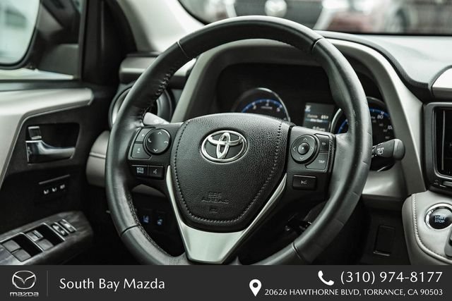 Used 2017 Blue Toyota Platinum image 15