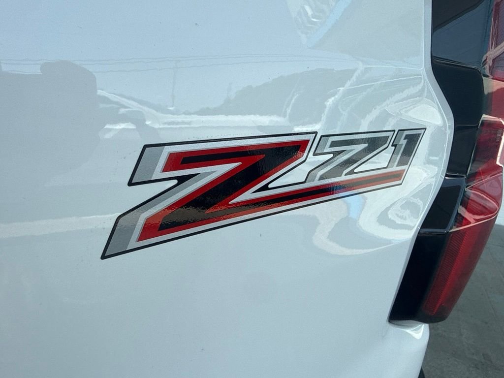 Used 2024 White Chevrolet Z71 image 17