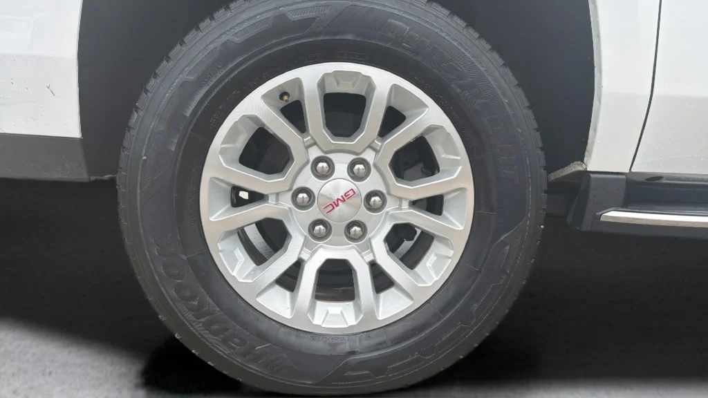 Used 2019 Summit White GMC SLT image 8