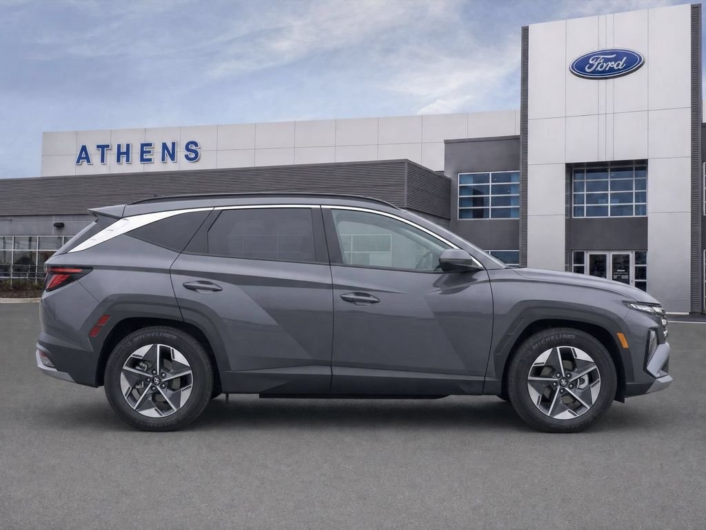 Used 2025 Hampton Gray Hyundai SEL image 8