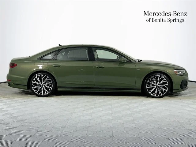 Used 2023  Audi L 55 image 4