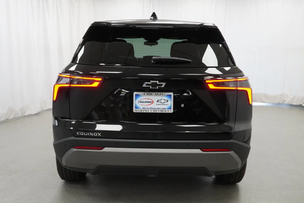 New 2027 Mosaic Black Metallic Chevrolet LT image 35