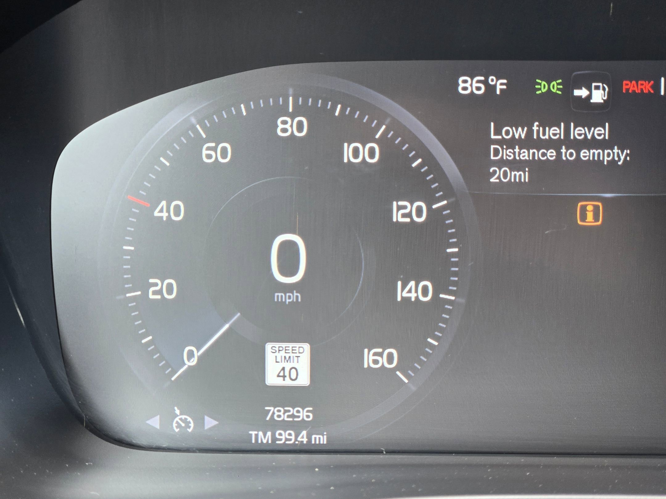 Used 2022 Denim Blue Metallic Volvo Momentum image 29