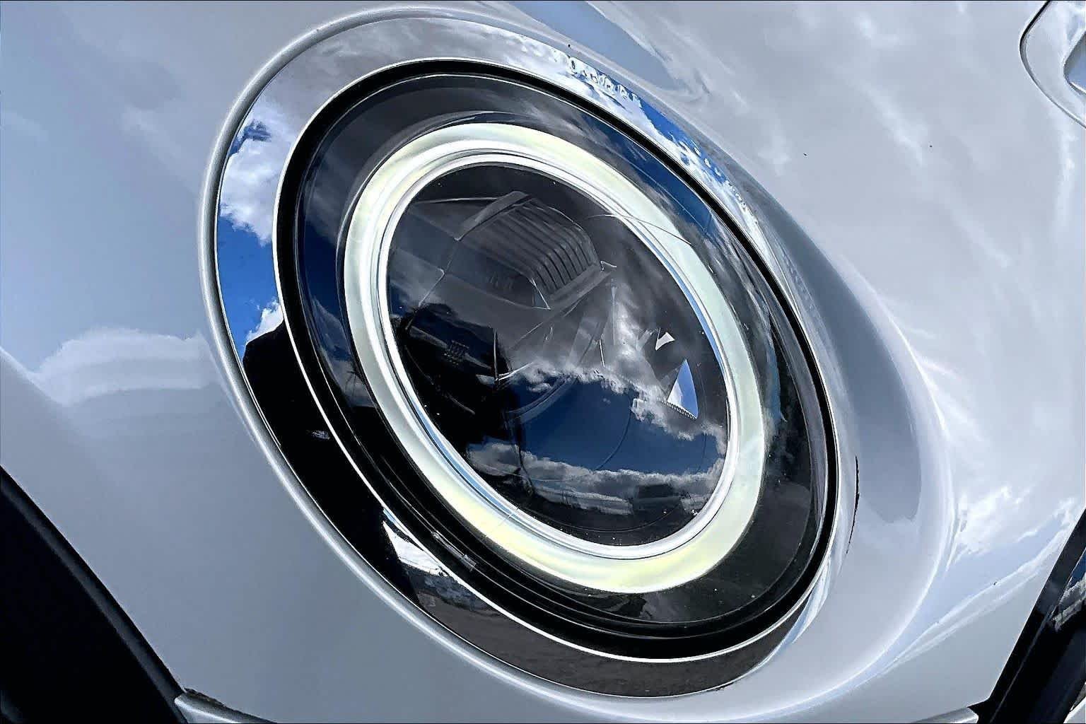 Used 2023 White Silver Metallic MINI Cooper S image 23