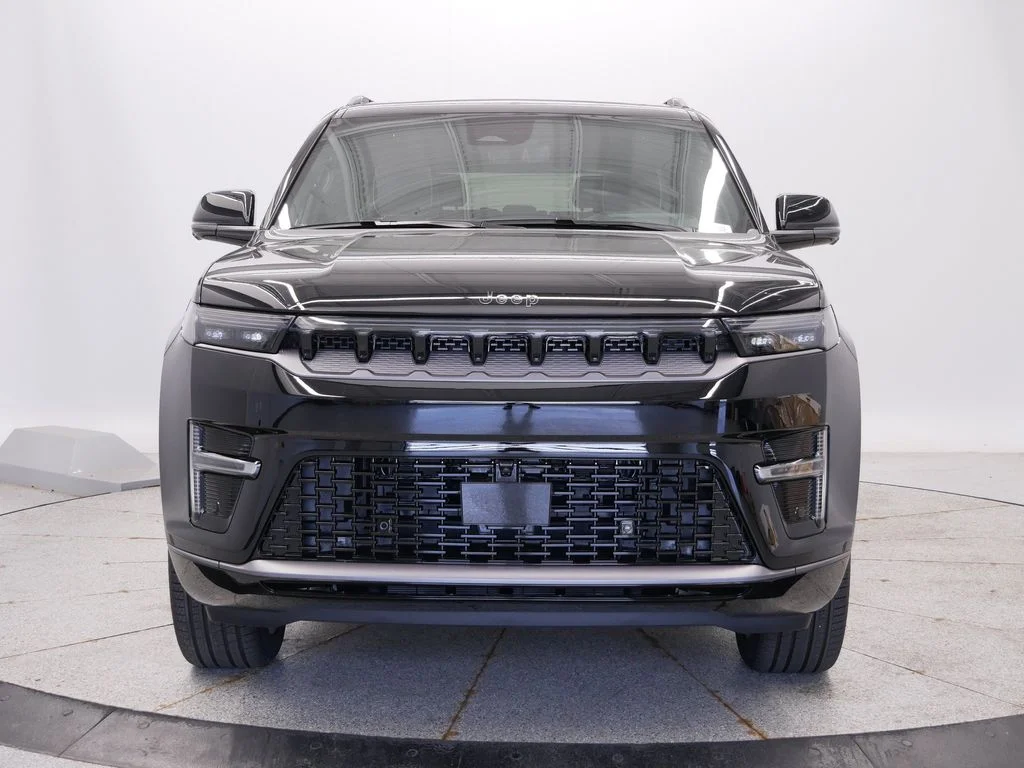 New 2026 High Gloss Black Jeep Summit Reserve image 9