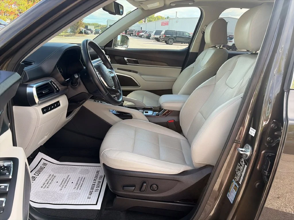 Used 2022 Moss Kia EX image 10