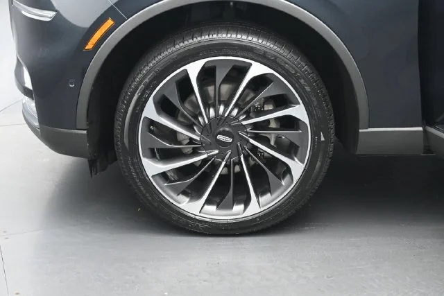 Certified Used 2021 Flight Blue Lincoln Reserve image 36