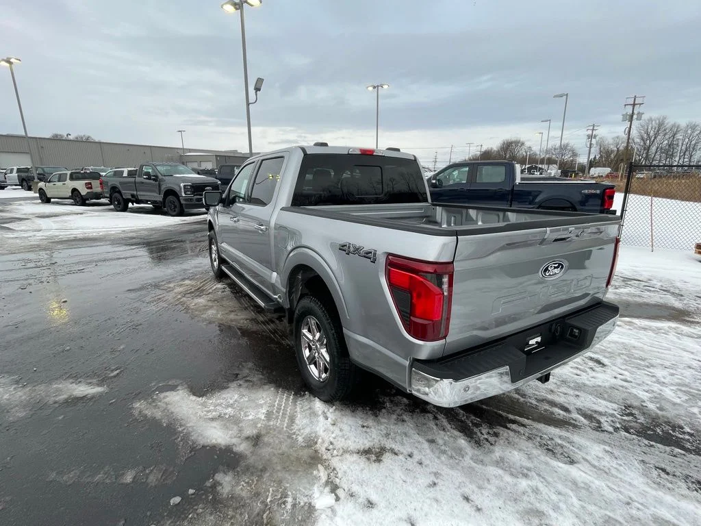 2025 Ford F-150 XLT - Photo 7