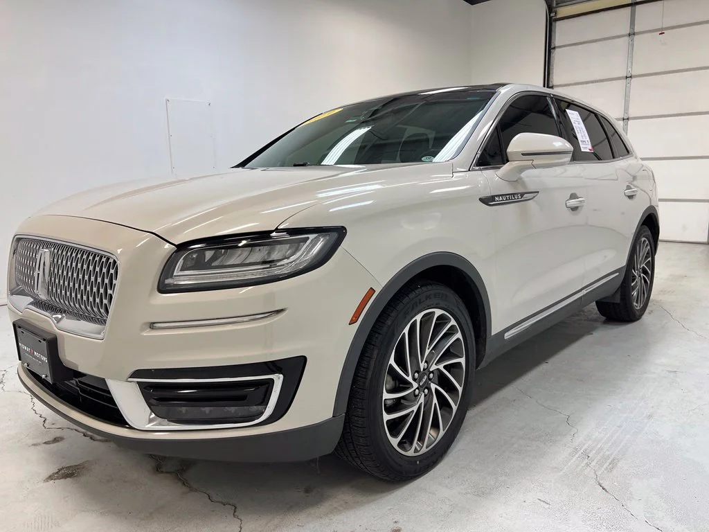 Used 2019 White Lincoln Reserve image 12