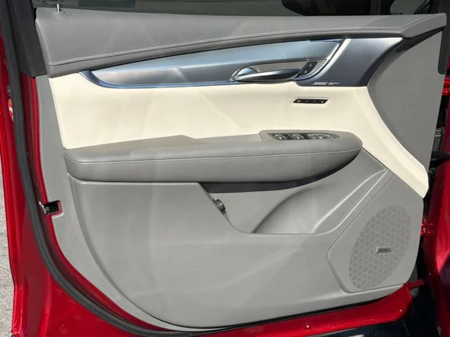 Used 2021 INFRARED TINTCOAT Cadillac FWD Premium Luxury image 17