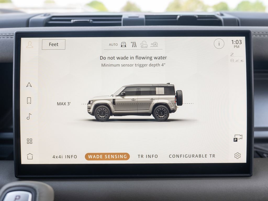 Used 2025 Green Land Rover OCTA image 26