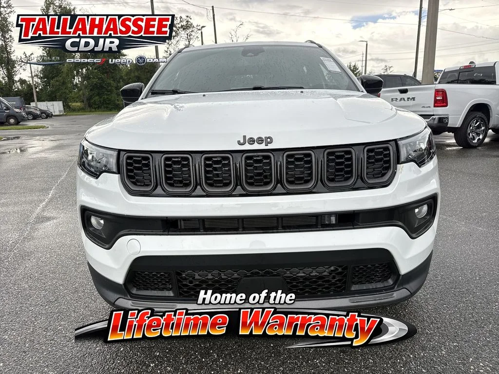 New 2026 Bright White Clear-Coat Exterior Paint Jeep Latitude image 10