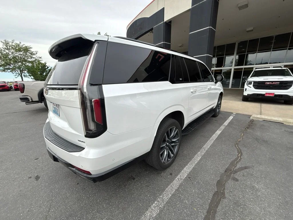 Used 2021 White Cadillac Sport image 3