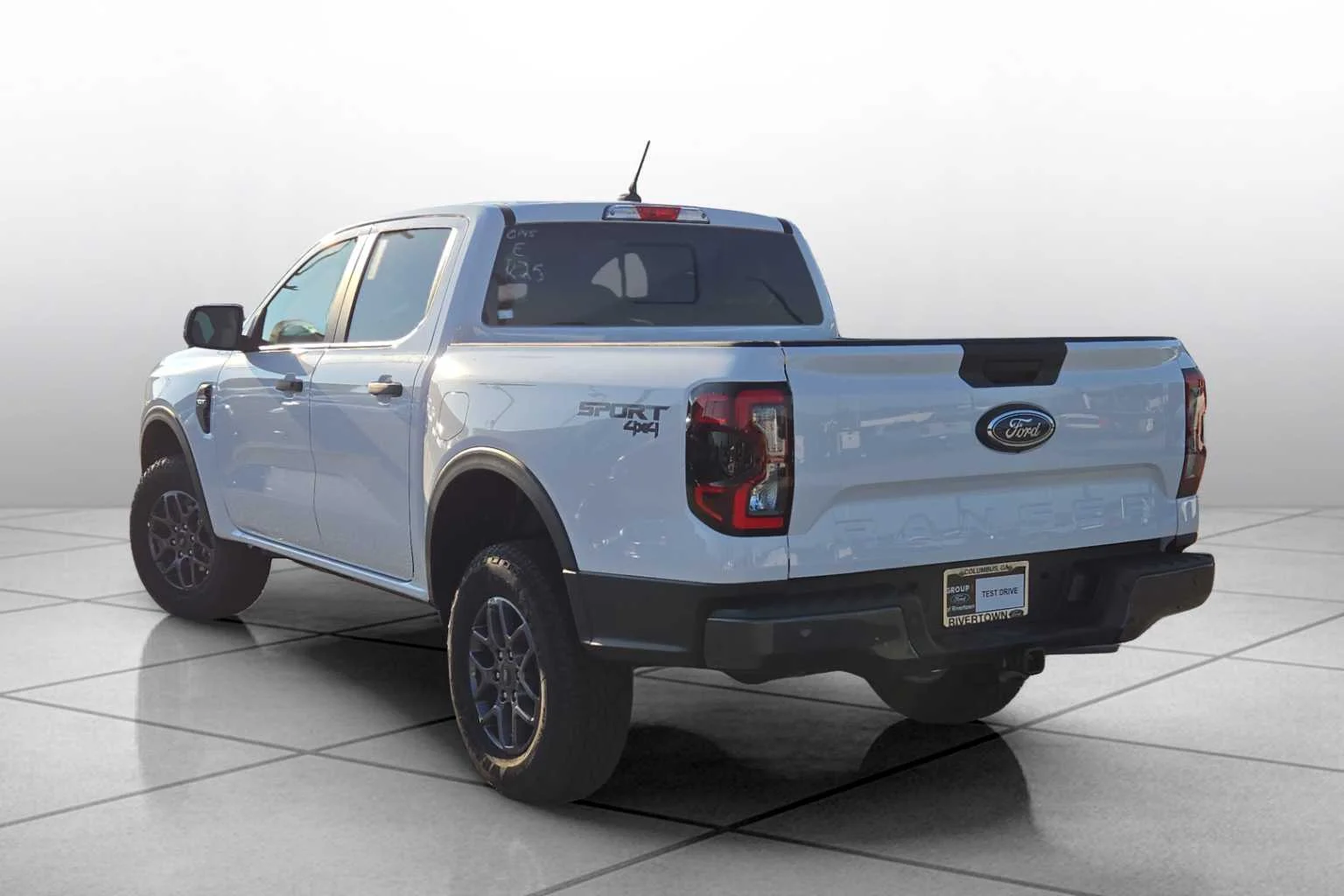 New 2026 Oxford White Ford XLT image 13