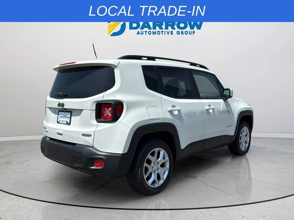 Used 2018 White Jeep Latitude image 5