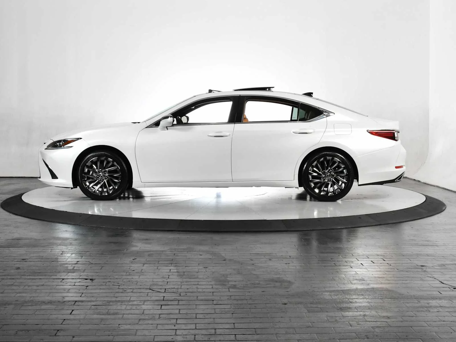 Certified Used 2024 Eminent White Pearl Lexus Luxury image 2