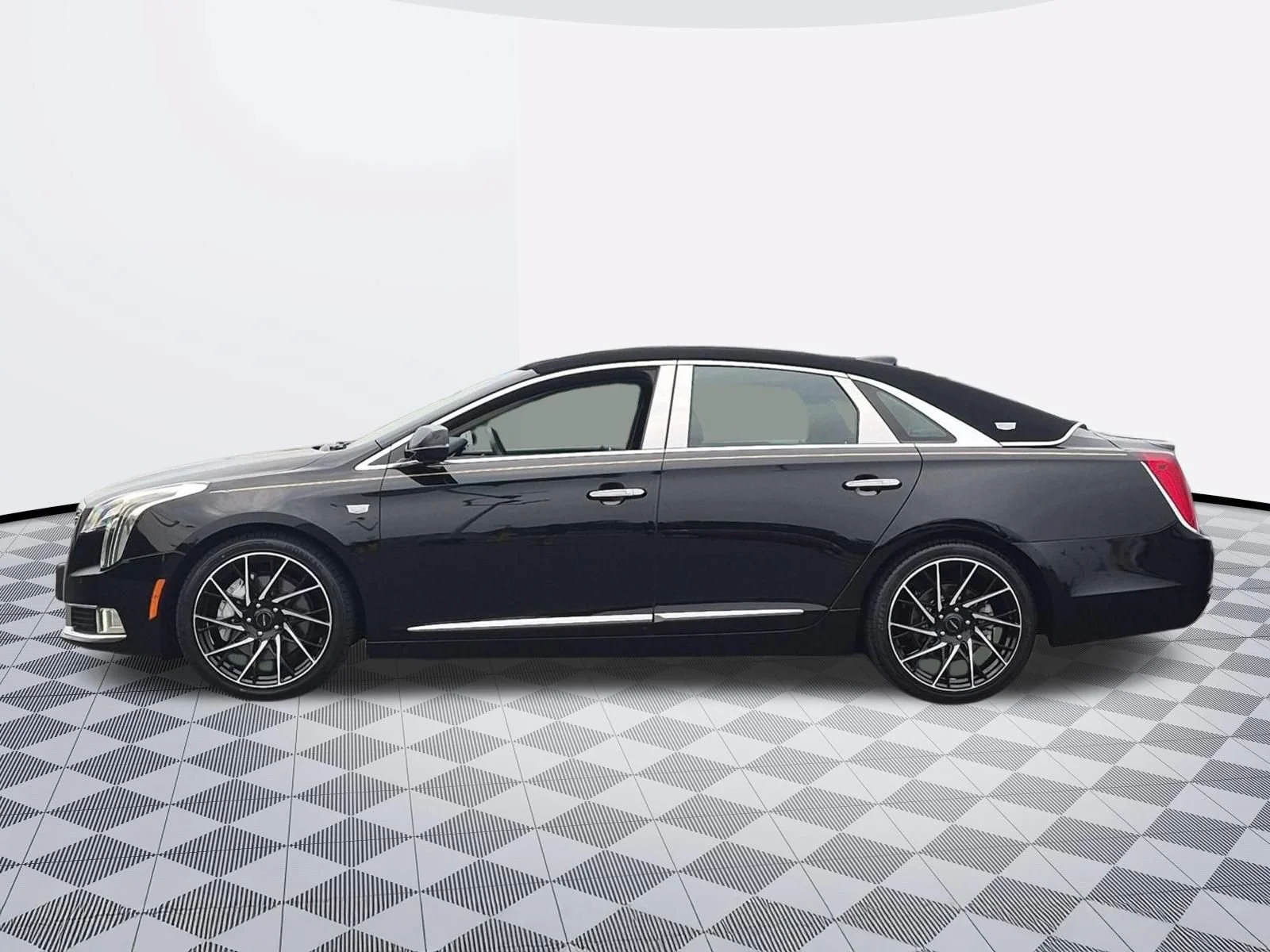 Used 2019 Black Raven Cadillac Luxury image 4
