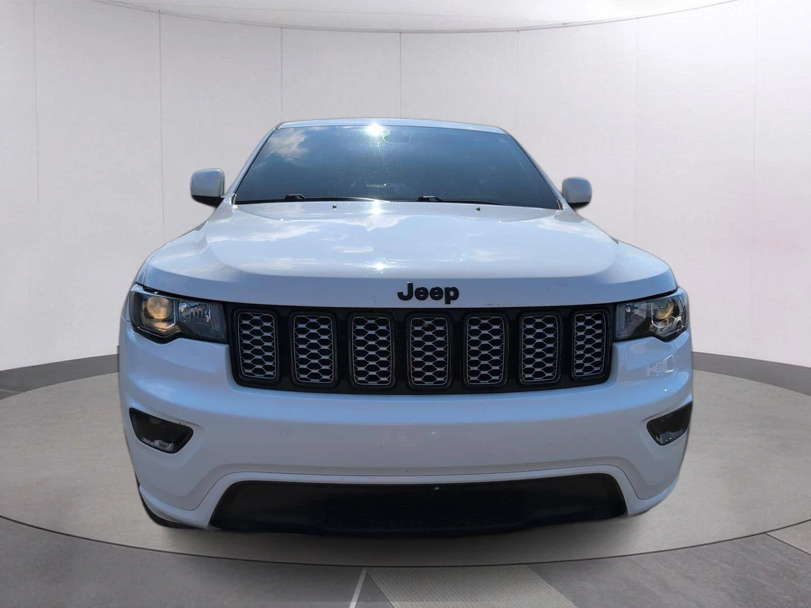 Used 2022 Bright White Clearcoat Jeep Laredo X image 10