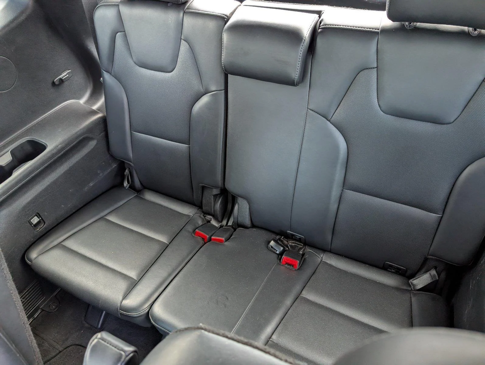 Used 2025 Dark Moss Kia S image 34