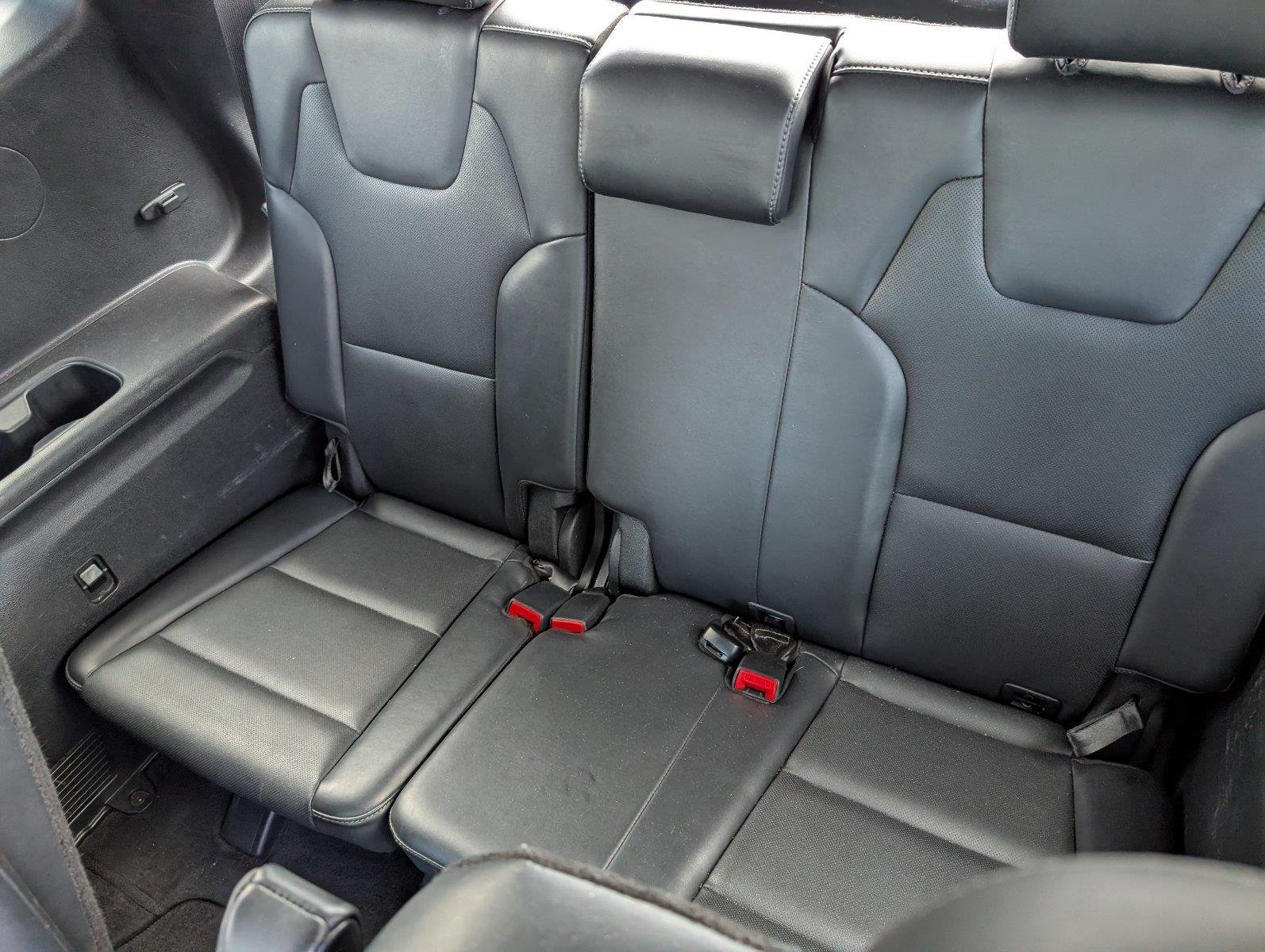 Used 2025 Dark Moss Kia S image 34