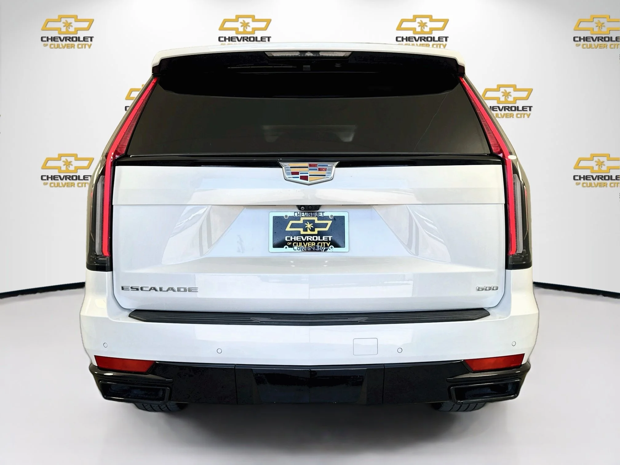 Used 2022 Crystal White Tricoat Cadillac Sport image 7