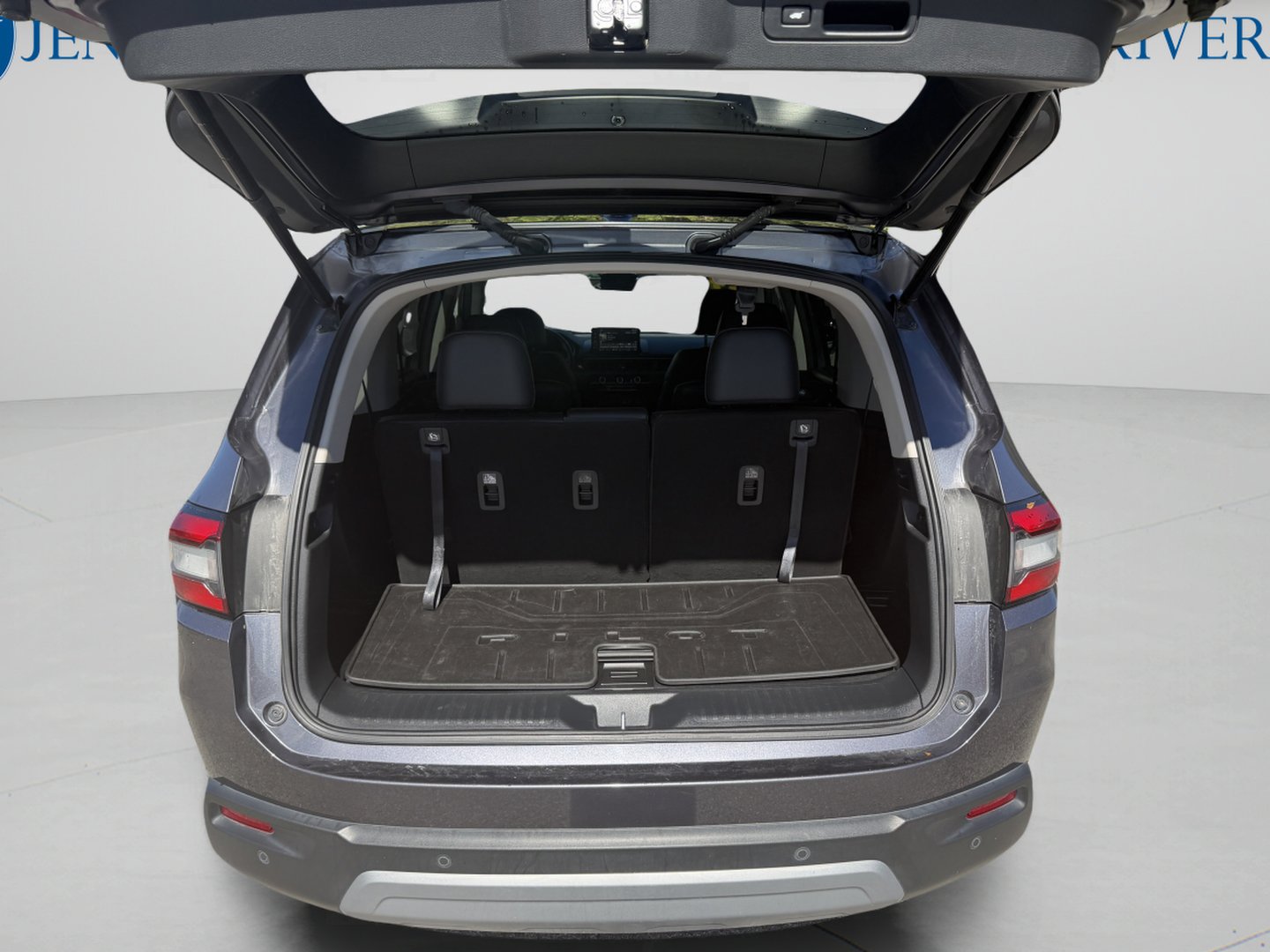 Used 2024 Sonic Gray Pearl Honda EX-L 8 Passenger image 17