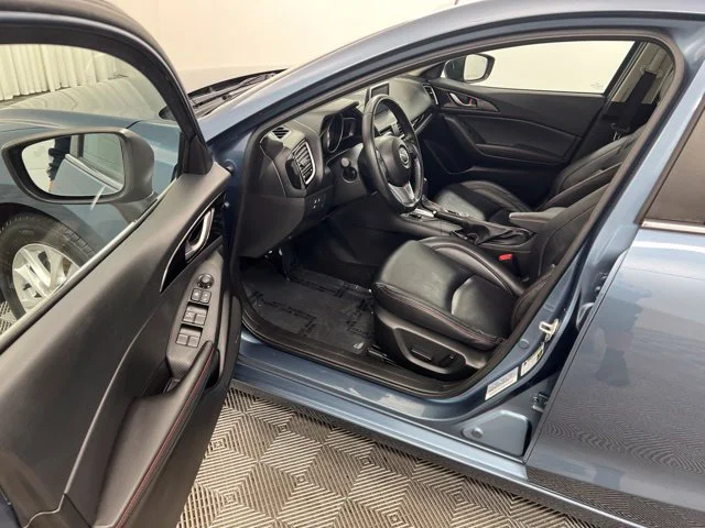 Used 2016 Blue Mazda i Grand Touring image 12
