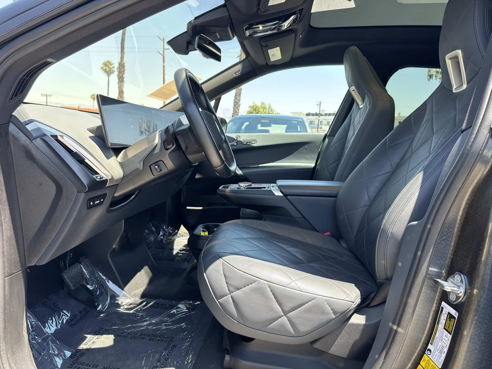 Used 2023 Black Sapphire Metallic BMW xDrive50 Sports Activity Vehicle image 25