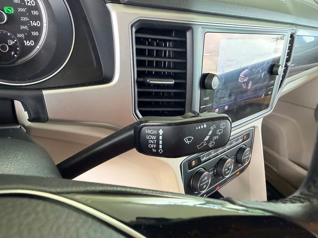 Used 2019 Black Volkswagen 3.6L V6 SE image 22