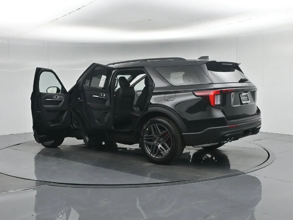 New 2026 Agate Black Metallic Ford ST image 35