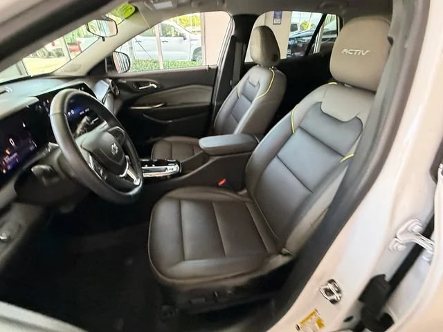 Used 2025 Summit White Chevrolet ACTIV image 10