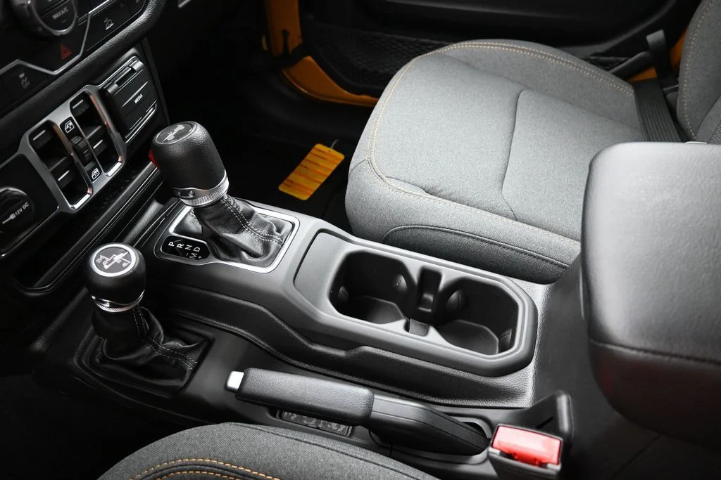 New 2026 Goldilocks Exterior Paint Jeep Sport S image 14