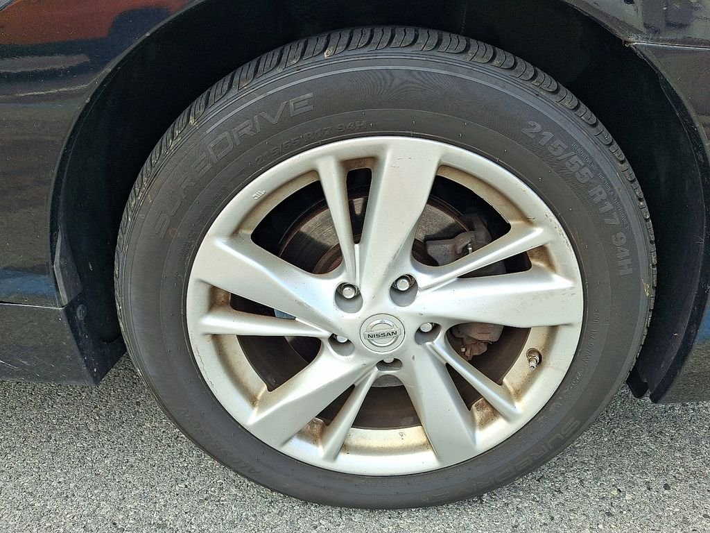 Used 2015 Black Nissan 2.5 SL image 7