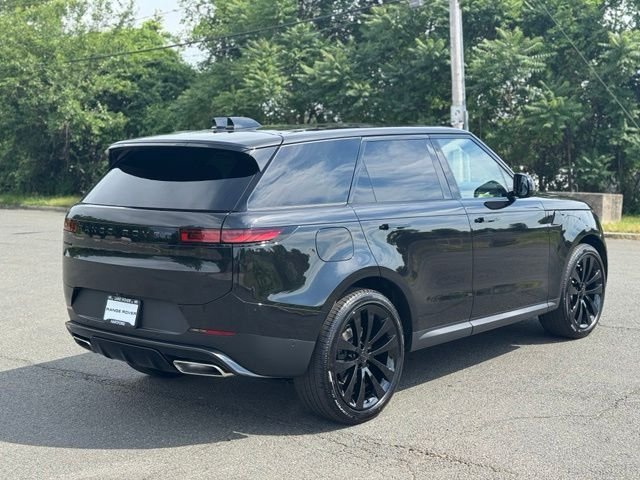 New 2026 Santorini Black Land Rover SE image 5