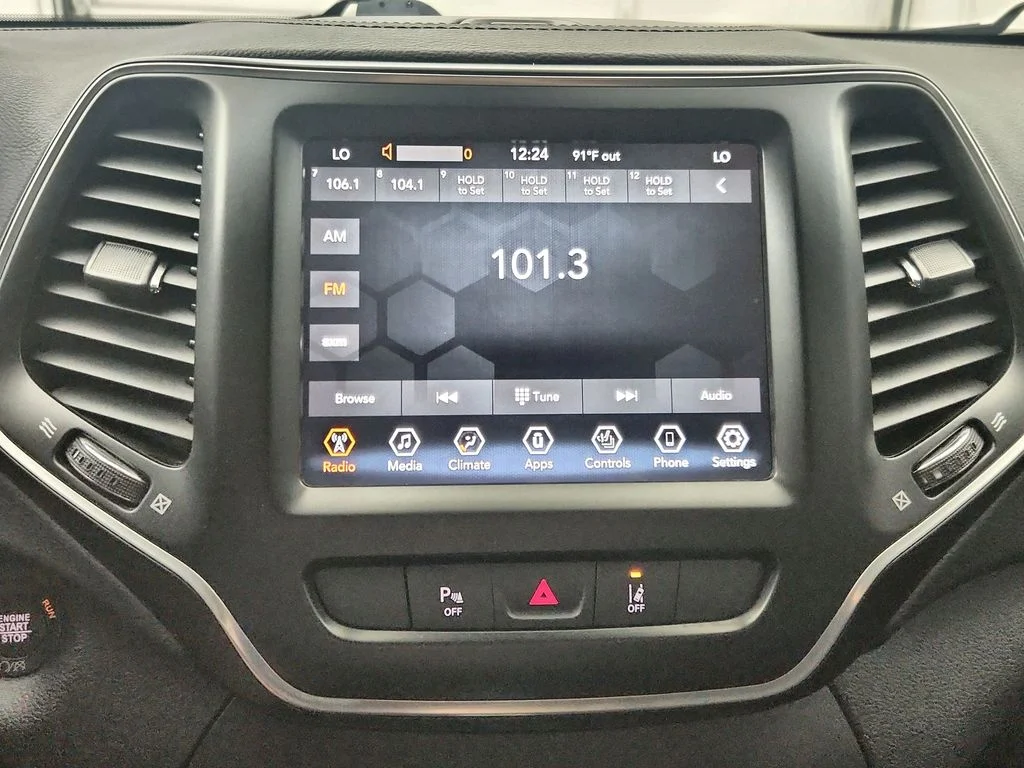 Certified Used 2021 Blue Jeep Latitude Lux image 26