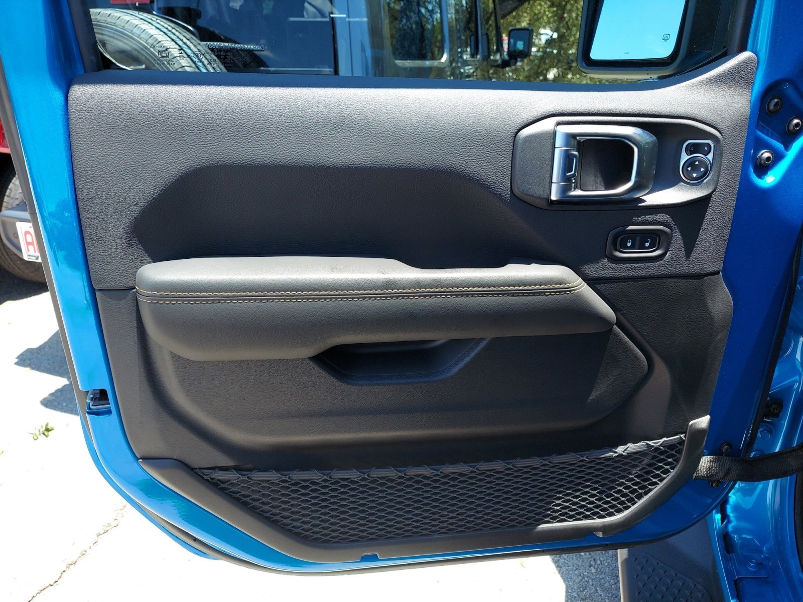 New 2026 Hydro Blue Pearlcoat Jeep Texas Trail image 28