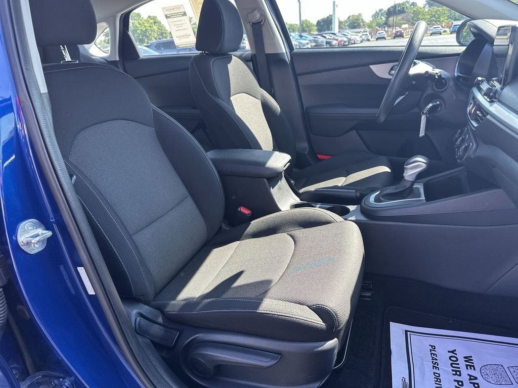 Used 2024 Blue Kia LXS image 29